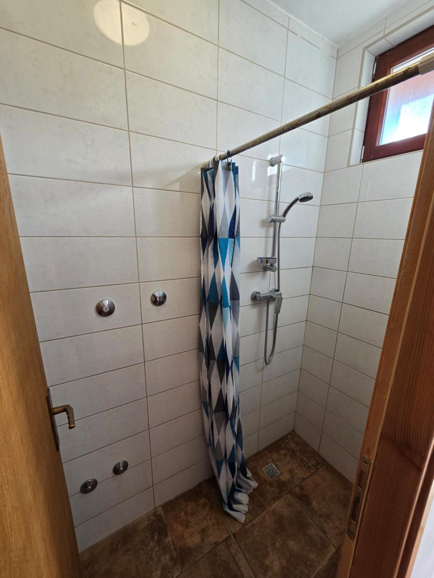 Bungalows Rizvan City Brusane Eksteriør billede
