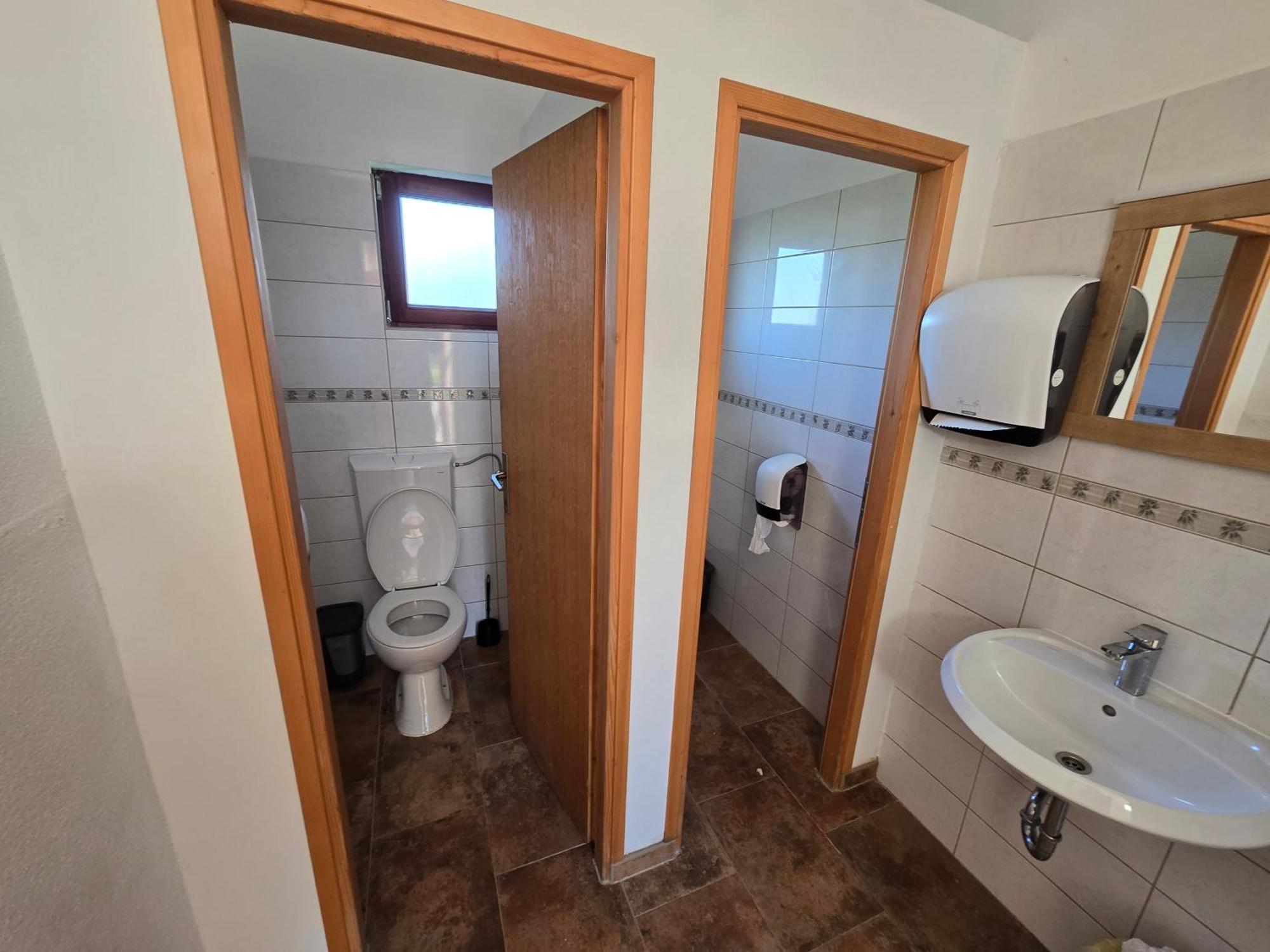 Bungalows Rizvan City Brusane Eksteriør billede