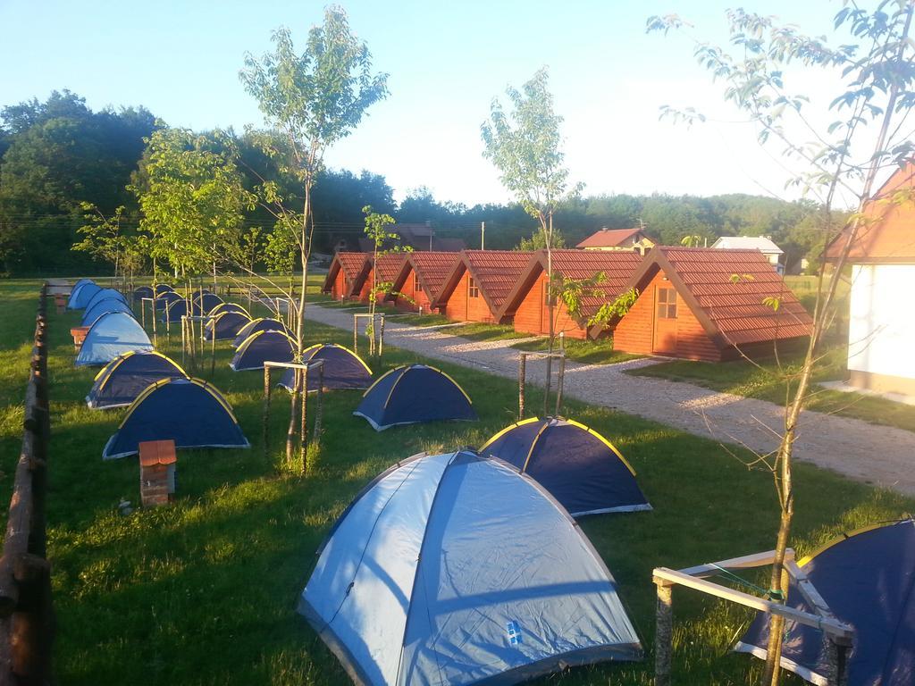 Bungalows Rizvan City Brusane Eksteriør billede